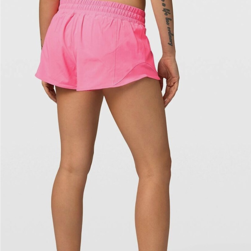 Lululemon Hotty Hot 2.5" LR size 4